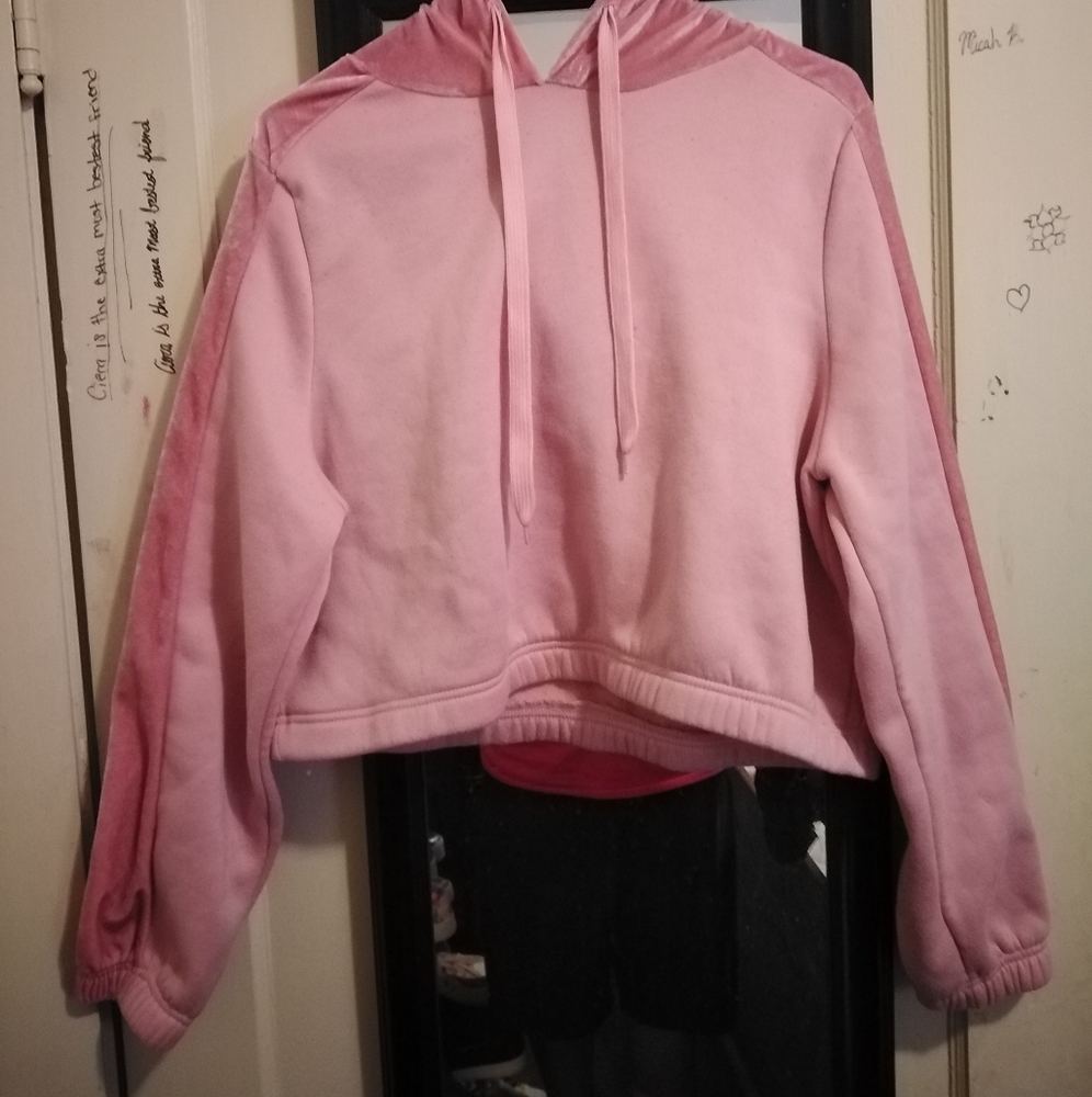 Cropped pink hoodie